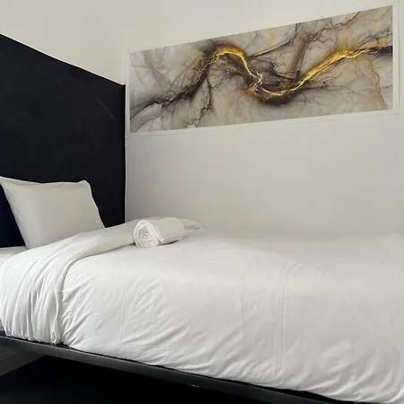 Laniakea Suites Lisbon Room photo