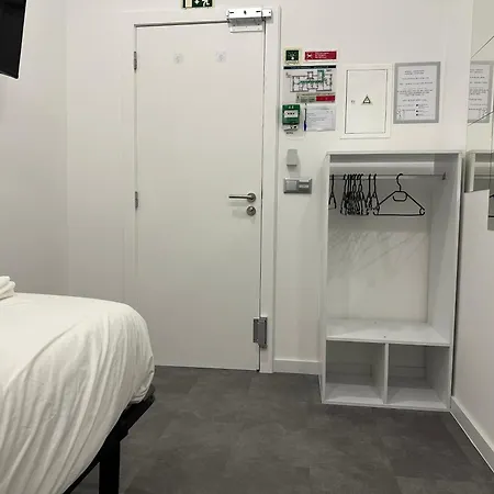 Laniakea Suites Lisbon Room photo